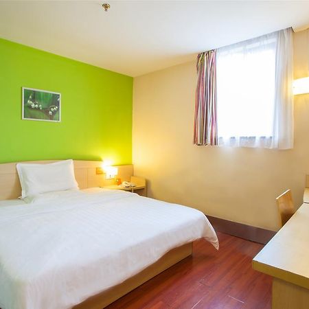 7Days Inn Guilin Railway Station Εξωτερικό φωτογραφία