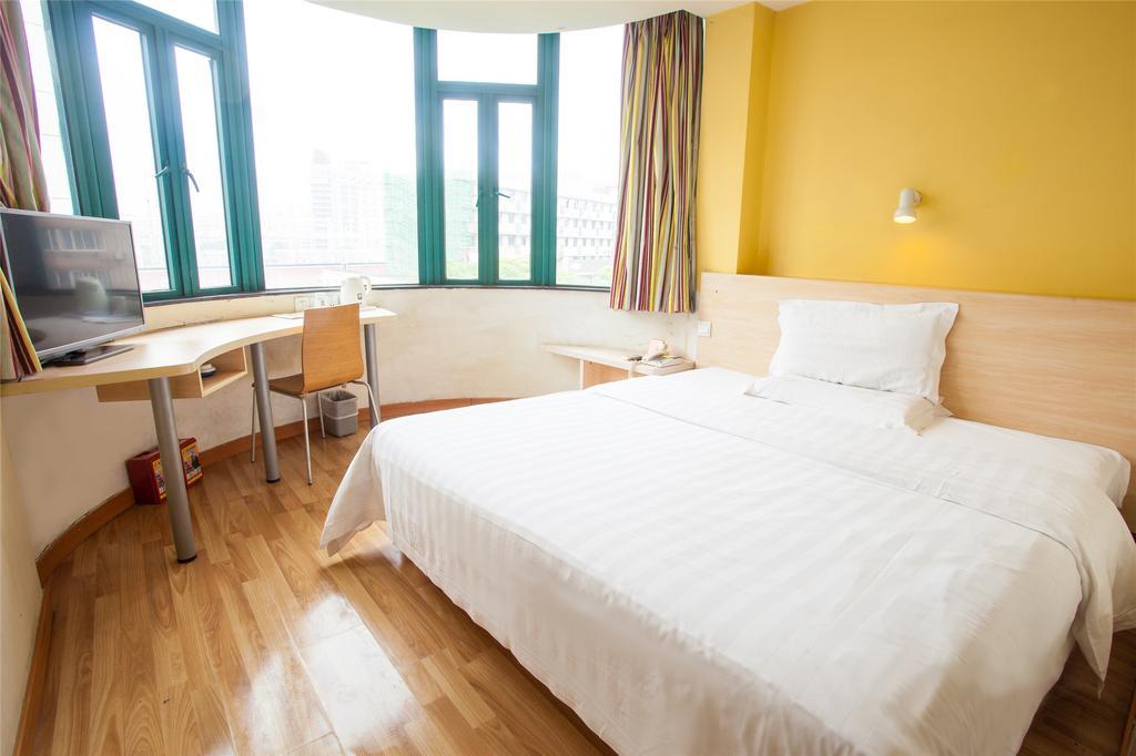 7Days Inn Guilin Railway Station Εξωτερικό φωτογραφία