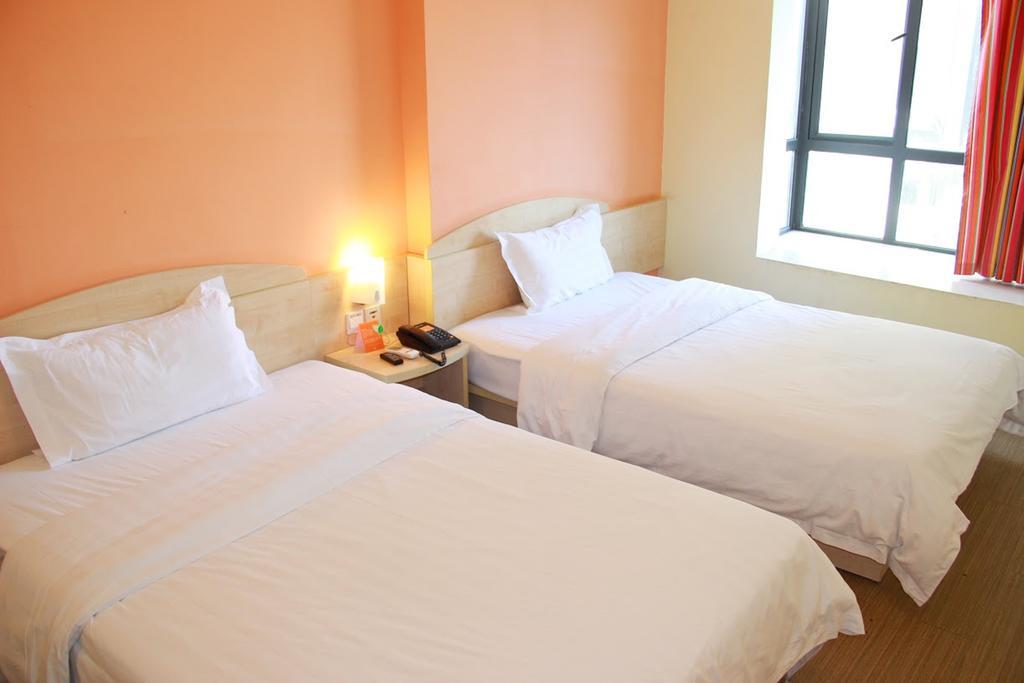 7Days Inn Guilin Railway Station Εξωτερικό φωτογραφία
